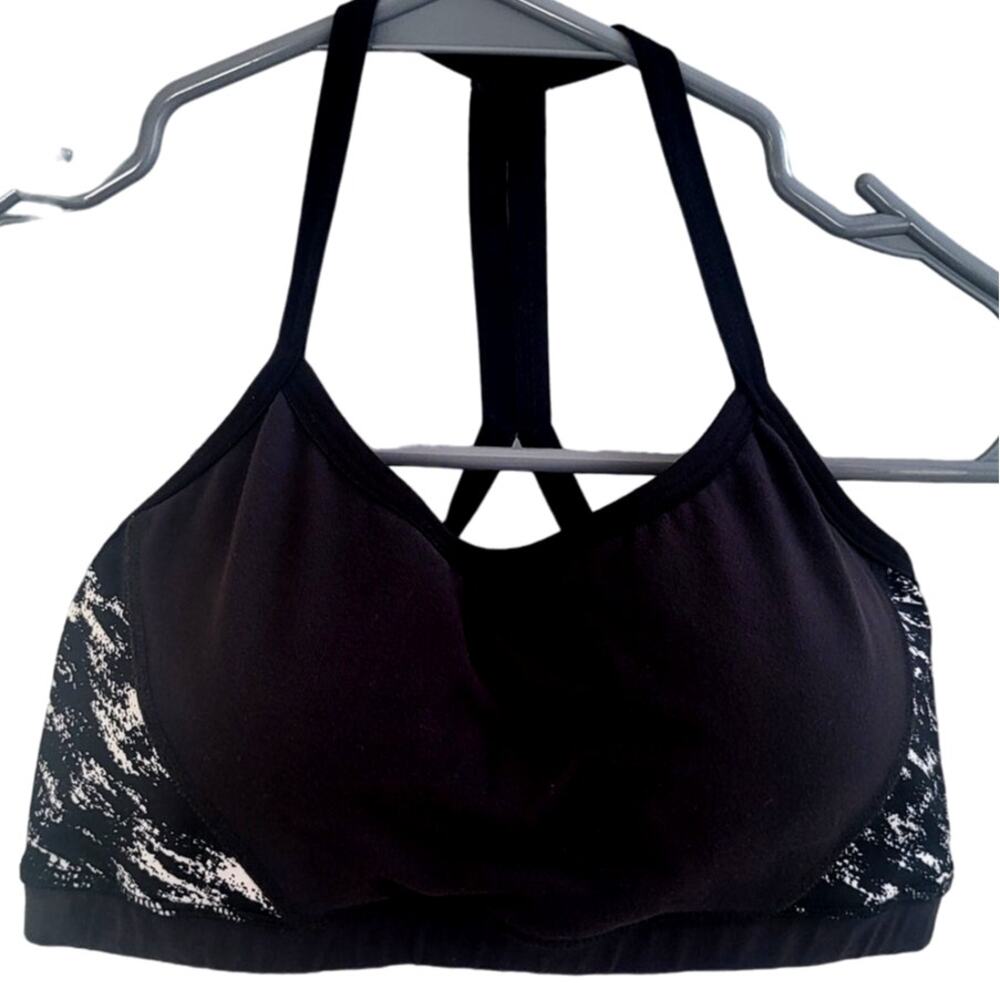 Beyond Yoga Black & White Padded Sports Bra - Medium
